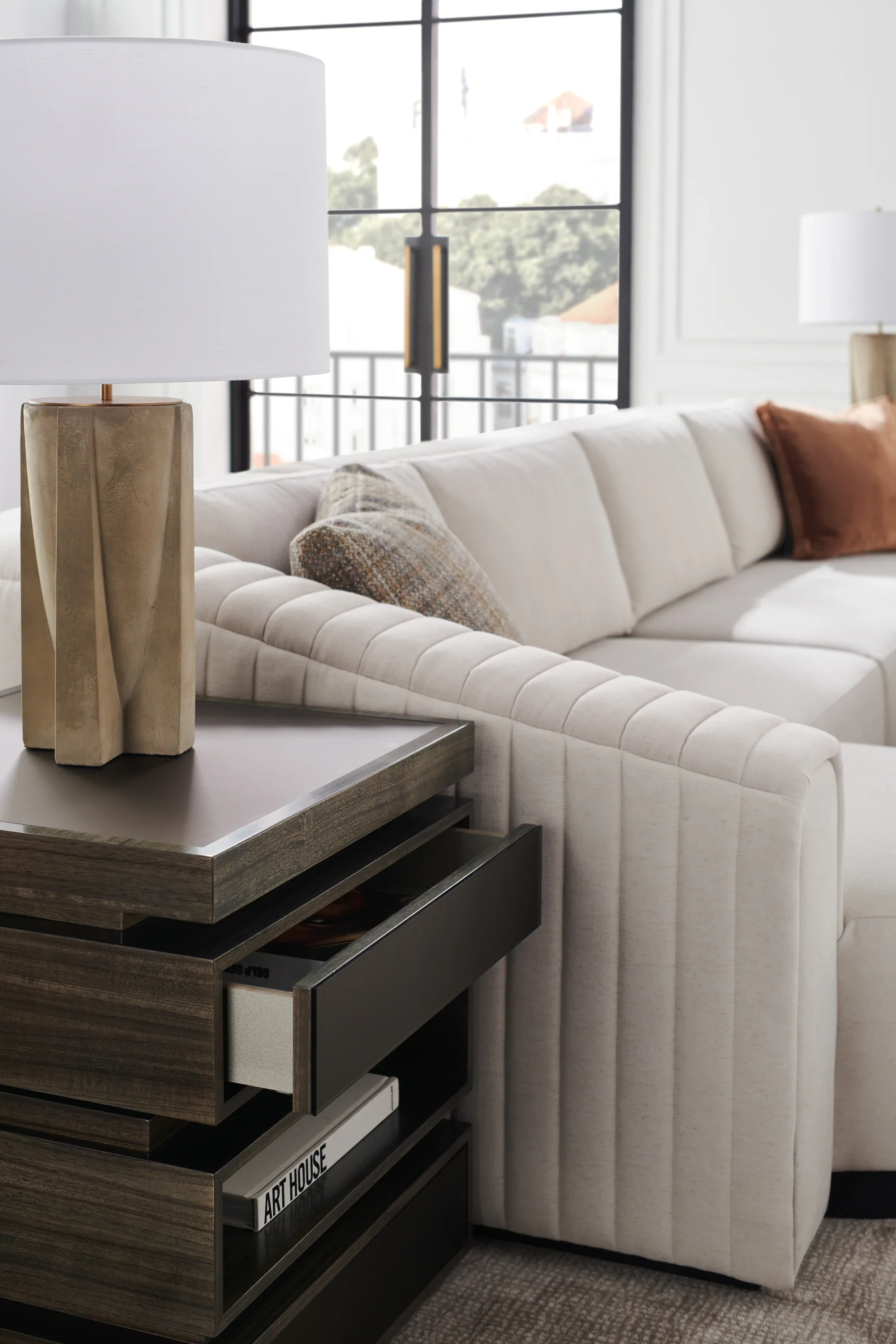 La Moda End Table - Image 4