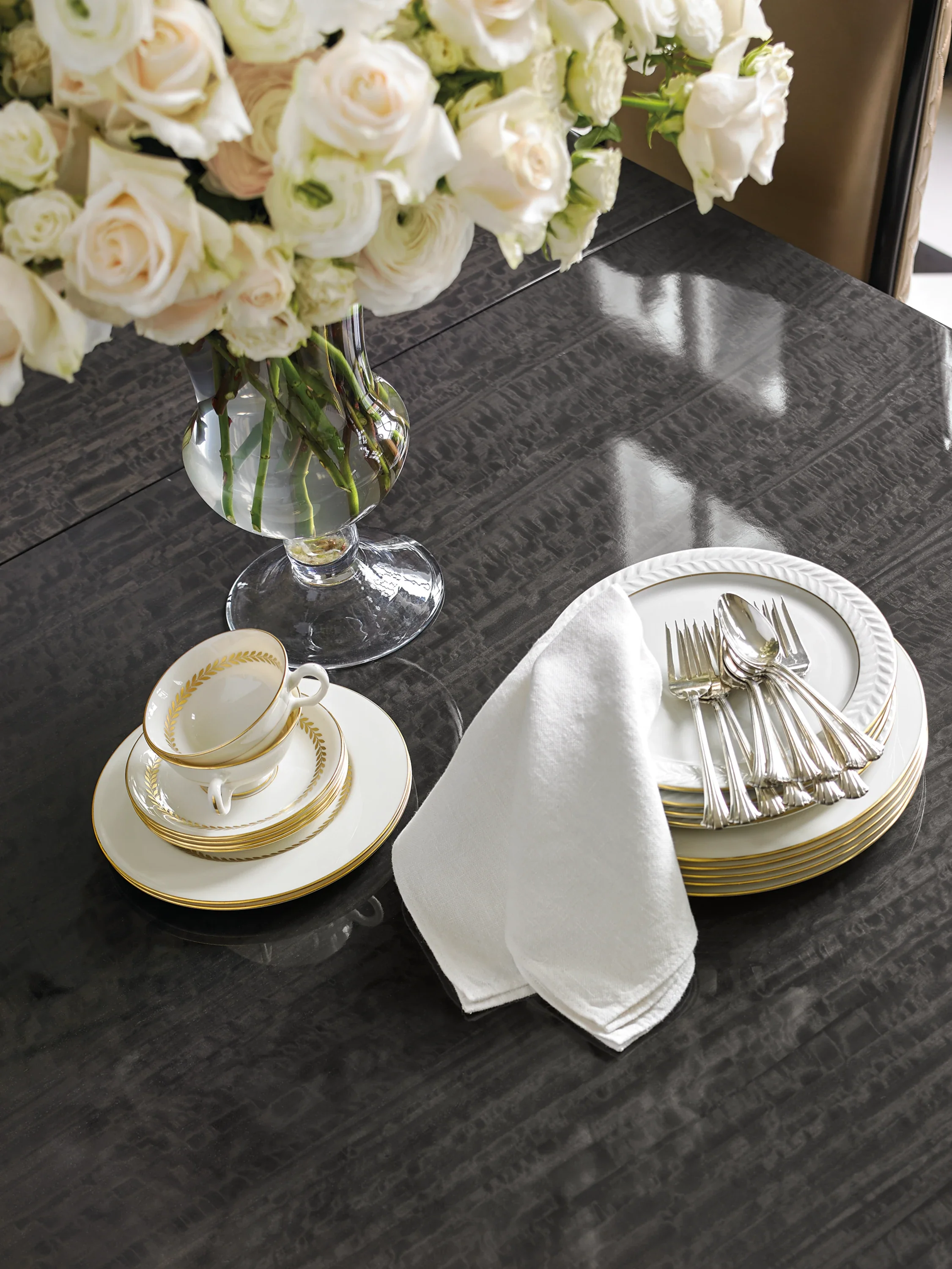 The Aristocrat Dining Table - Image 16