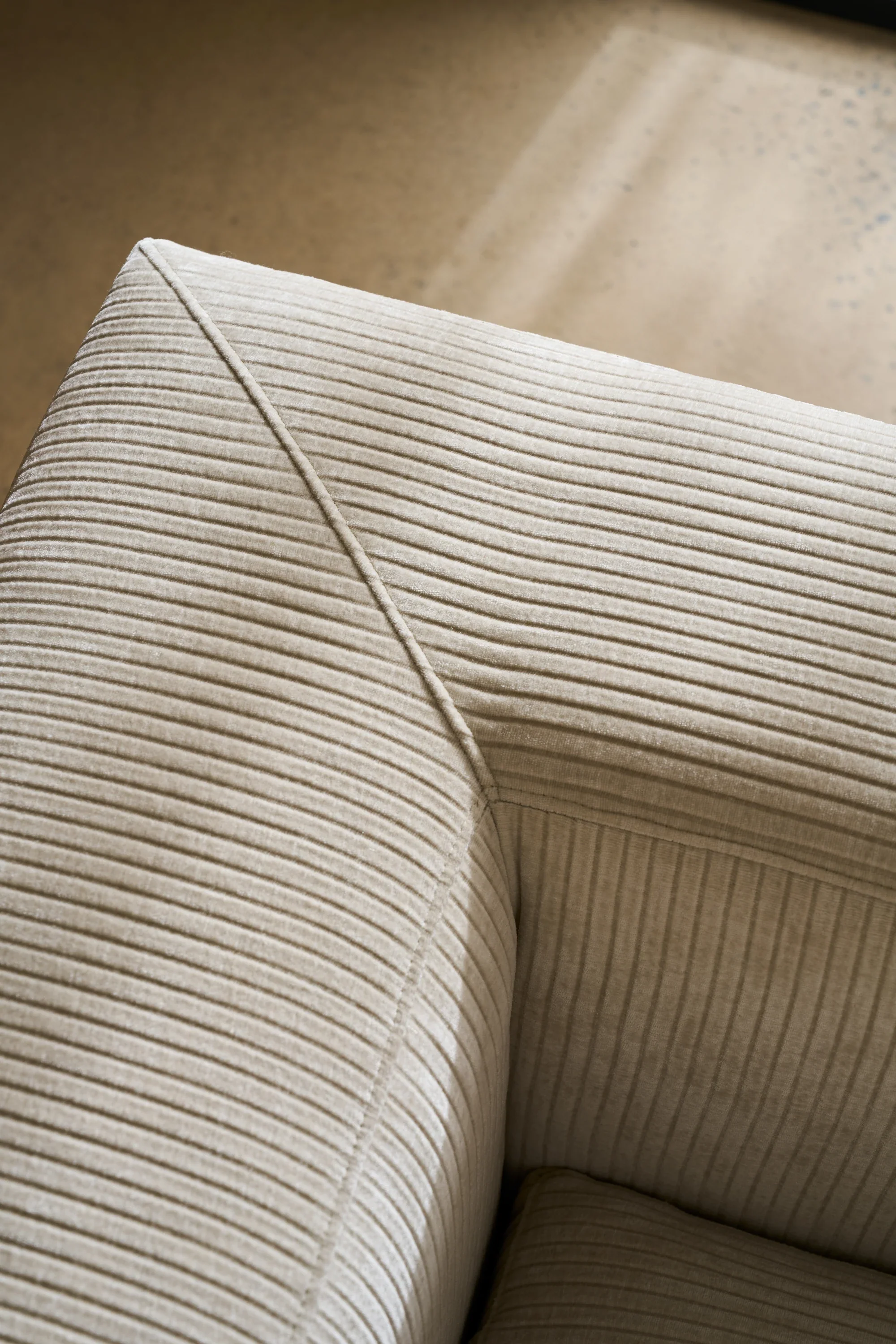 Bello Corner Raf Chair - Image 3